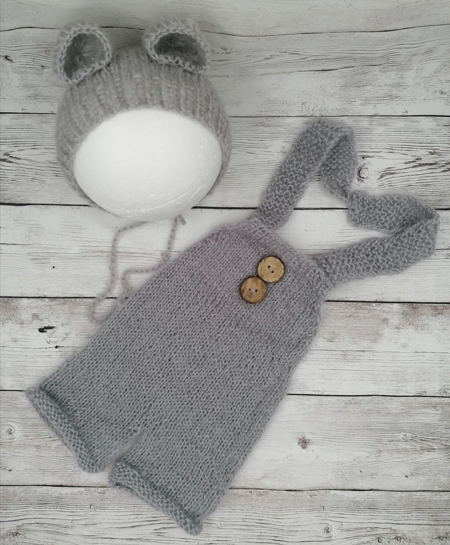 Outfit Set Newborn Mütze + Hose / Latzhose