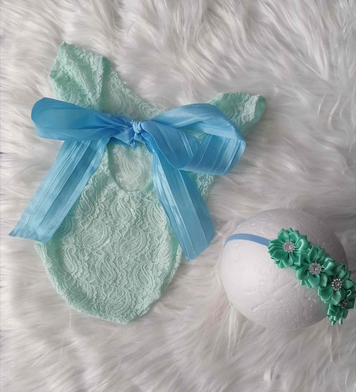 Baby Sitter Body Romper mit Schleife aus Spitze 62/68