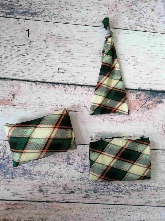 Set Wrap Pucktuch Mütze & Kissen kariert